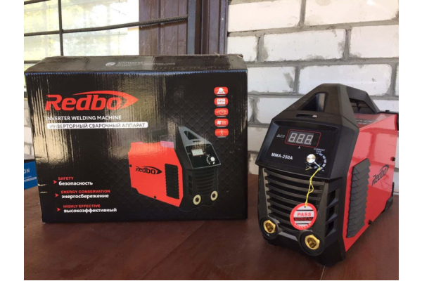 Фото 3 - Сварочный инвертор Redbo MMA-250A (IGBT)