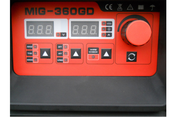 Фото 3 - Сварочный полуавтомат Искра MIG-360GD + TIG + MMA (3в1) Industrial Line
